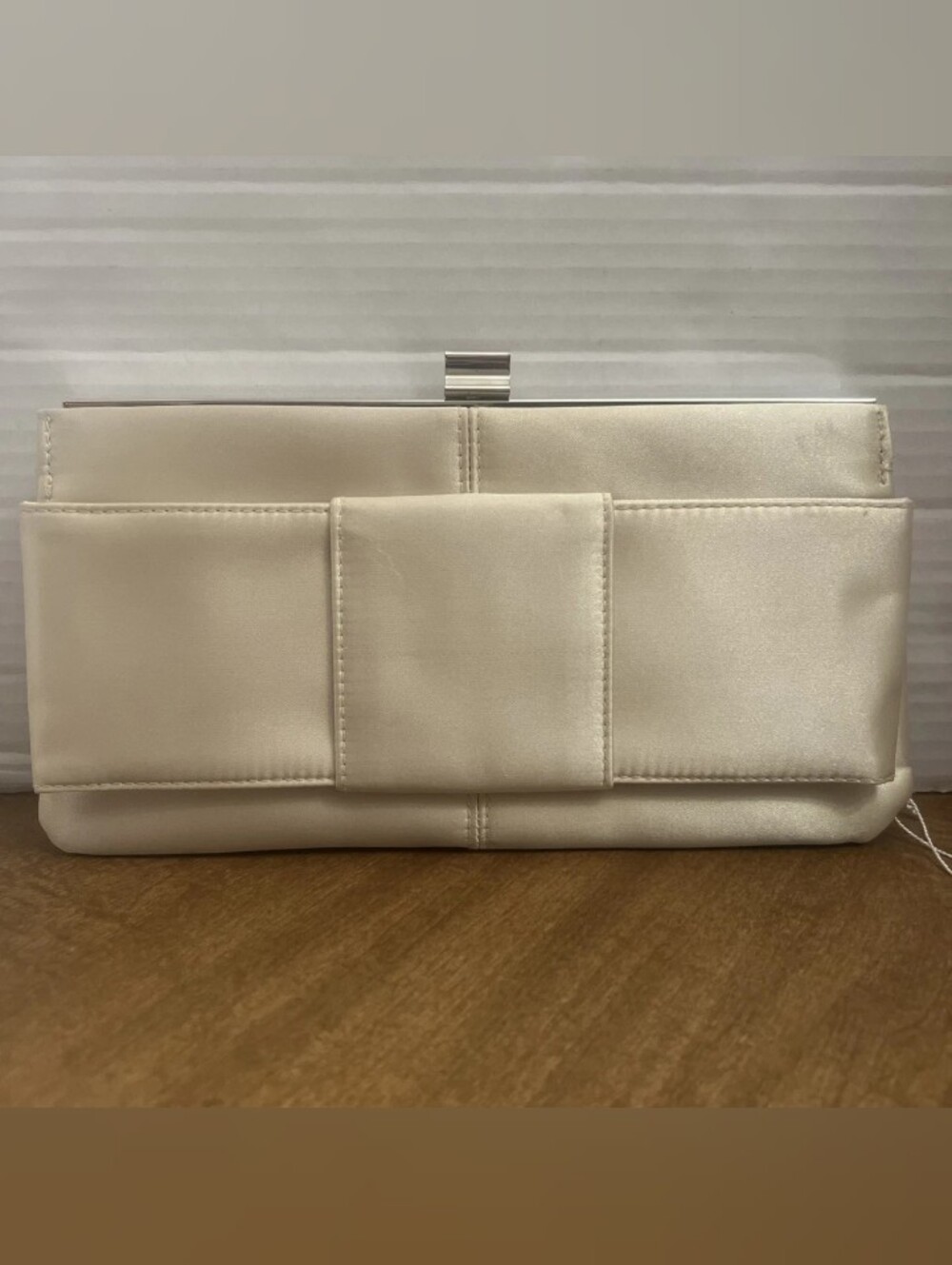 Rare Victoria's Secret Clutch Handbag Bow Beige Cream Vintage Wallet Purse